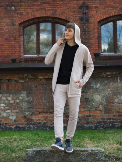 Wykrój na spodnie dresowe męskie typu slim fit z kieszeniami i z kieszonką zapinaną na zamek z tyłu rozmiar S-3XL