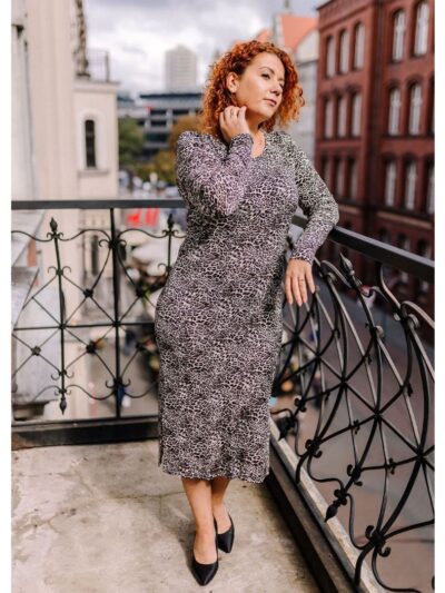 Wykrój na sukienkę damską Kimm plus size rozmiar 3XL-9XL