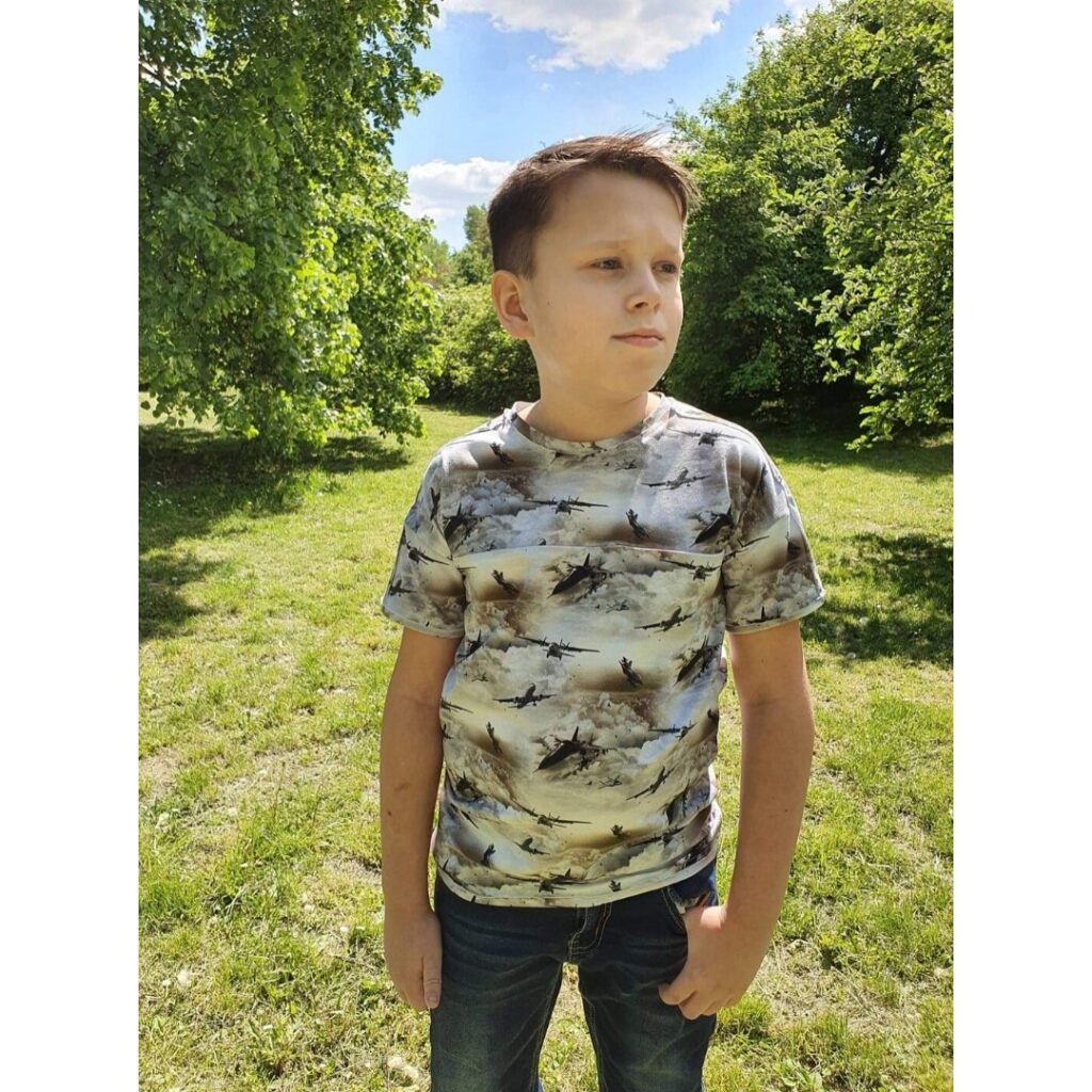 t-shirt-dzieciecy-adam-online-wykroj.jpg